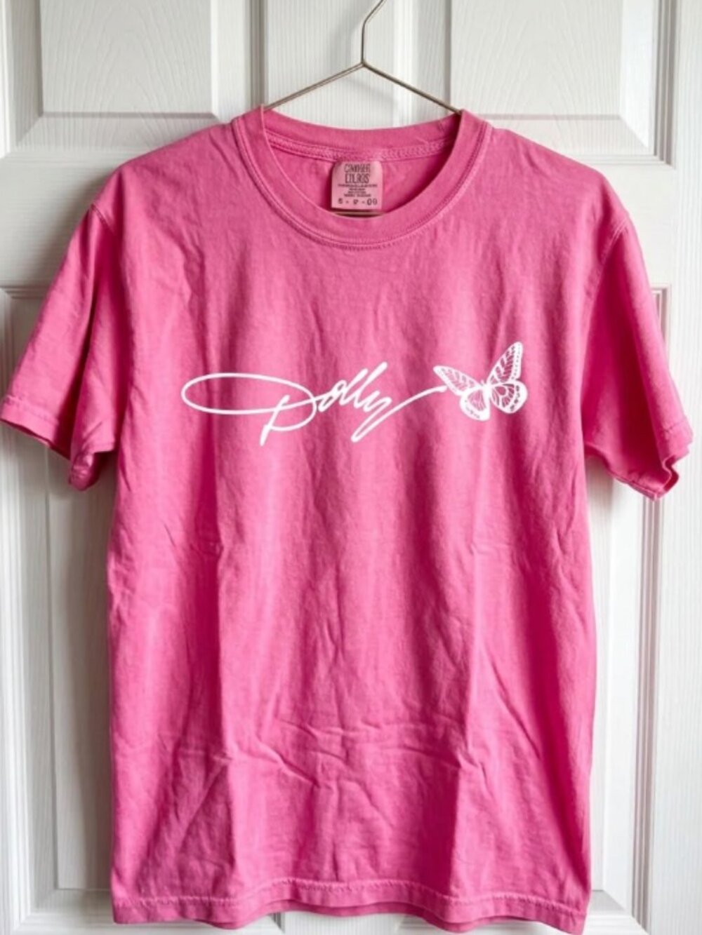Dolly Parton Memorial Signature Graphic Tee